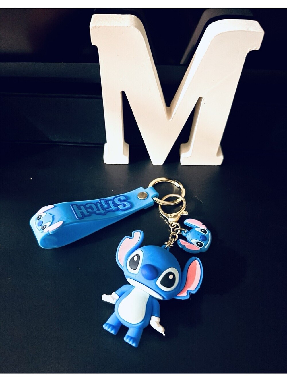 Stitch Cartoon Silicone Keychain - Cute Design, Durable Strap Great Gift